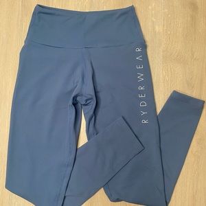 RYDERWEAR SCRUNCH BUM LEGGINGS